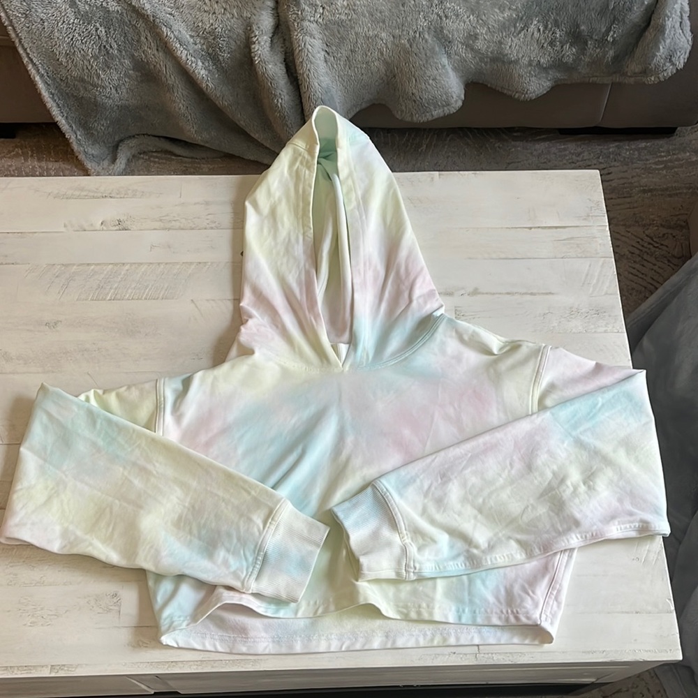 Lululemon Tie-Dye Crop Sweatshirt